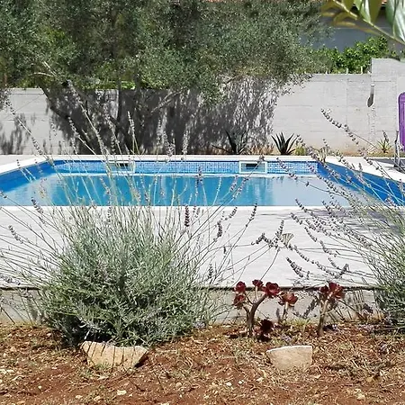 別荘 Holiday Home Vela Luka ヴェラ・ルカ