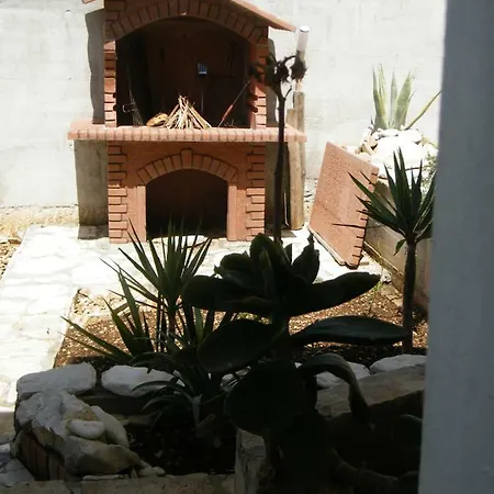 Holiday Home Vela Luka * ヴェラ・ルカ