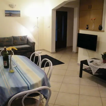 Holiday Home Vela Luka 別荘 ヴェラ・ルカ